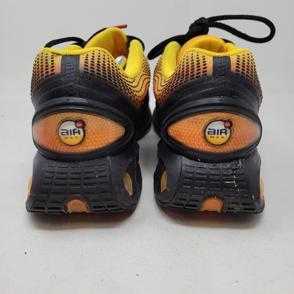 Nike Air Max DN Shoes Mens Size 11 Orange Black HM0810-800 Running Sneakers‎